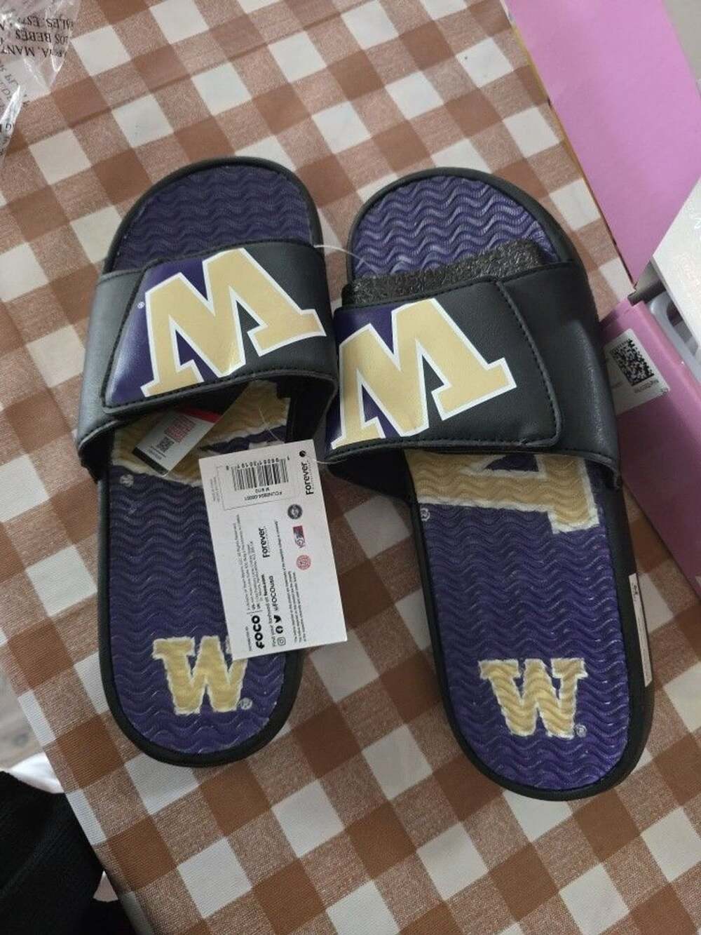 FOCO Washington Huskies Slide Sandals Size M 9/10